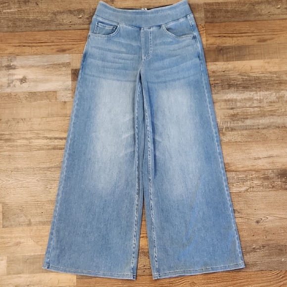 HALARA Denim - NWOT Wide Leg Light Blue Women’s Jeans SMALL PETITE